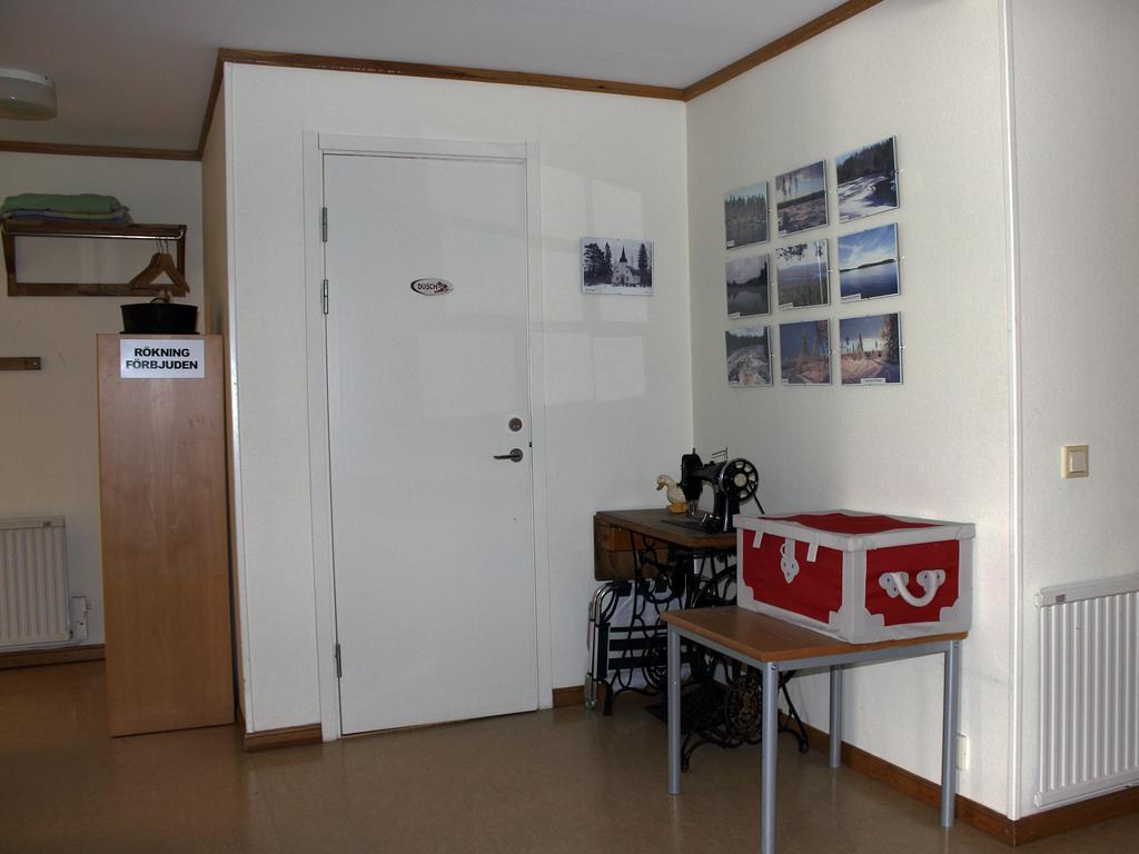Oeje Vandrarhem & Turistgard Ostra Oje Exterior foto
